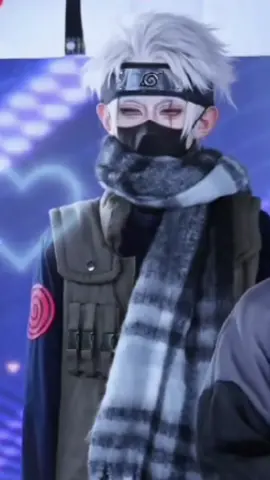 Reminds me of kid Kakashi #kakashi #obito #uchihaobito #obitocosplay #kakashicosplay #cosplay #livedouyin抖音 #obikaka #obkk #narutolivedouyin #obikaka 