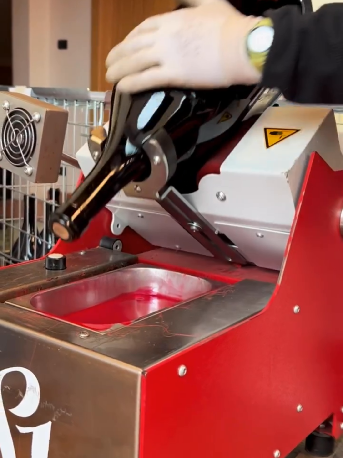 Sealing the Wine Secrets in a Bottle.🤩🍷 @dosio_sommelier #wineinspires #wine #winebottle #bigbottle #waxing