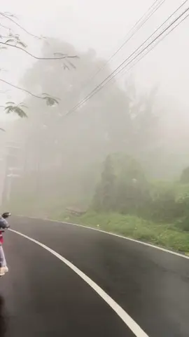 Tirissss🥶 #kuninganjawabarat #fypシ゚ #arunikaeatery #jelajahliburan #guyonwaton #wongcerbon 