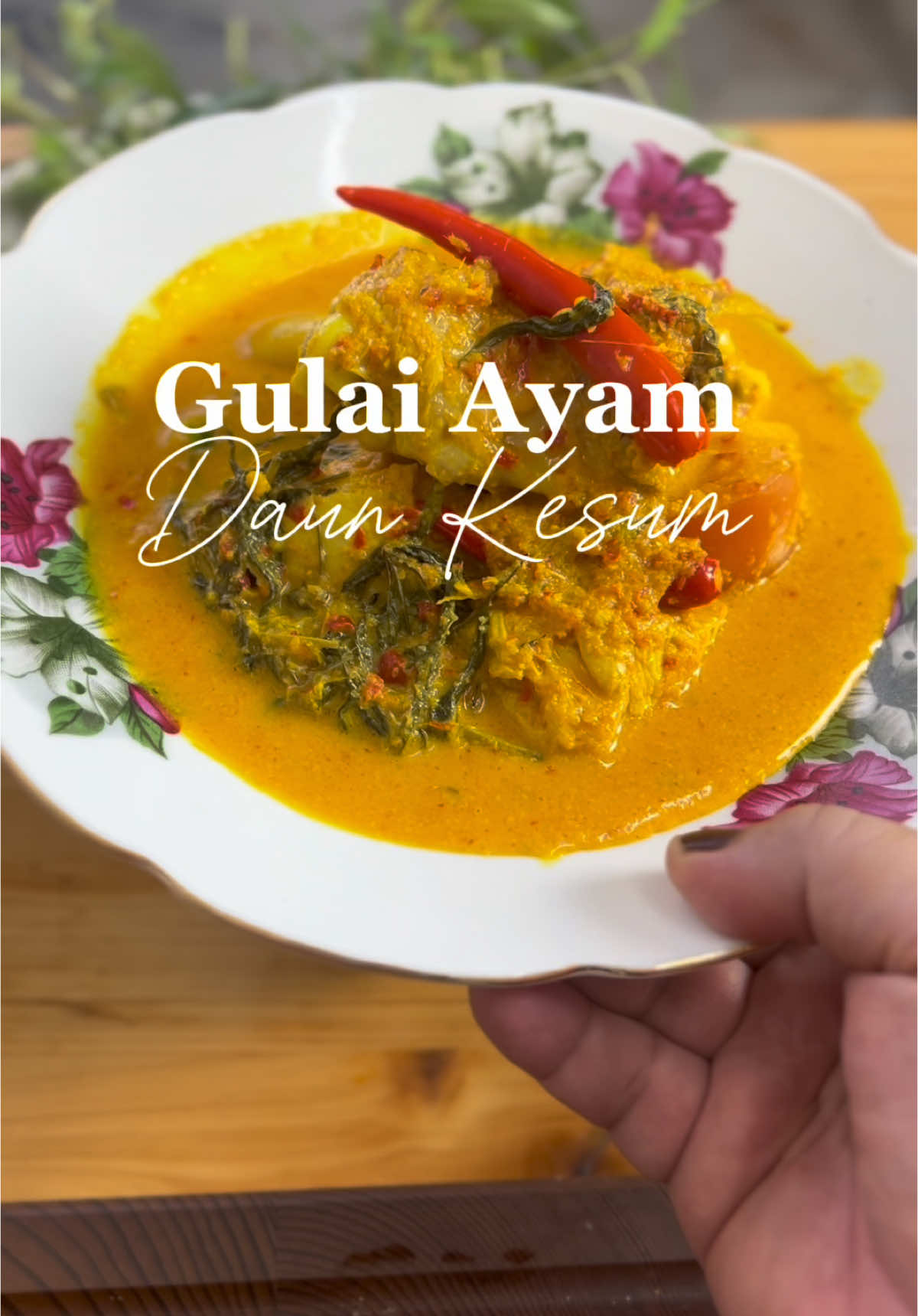 Gulai Ayam Daun Kesum. Gabungan rasa lemak, pedas dan haruman daun kesum. Boleh dapatkan resepi dan tengok Kak Yan masak di Youtube Kak Yan. Link ada di bio. #kakyan #azianhasan #gulaiyamdaunkesum #fypシ゚viral #fyp #foryou 
