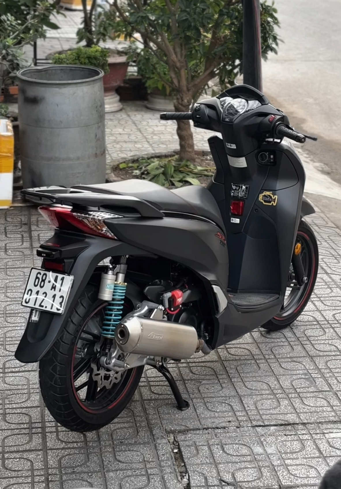 Anh em thích Ohlins hay Nitron hơn ạ? #honda #sh #sh300i #nitron #ptnracingshop #65cantho #xuhuong #xuhuongtiktok 