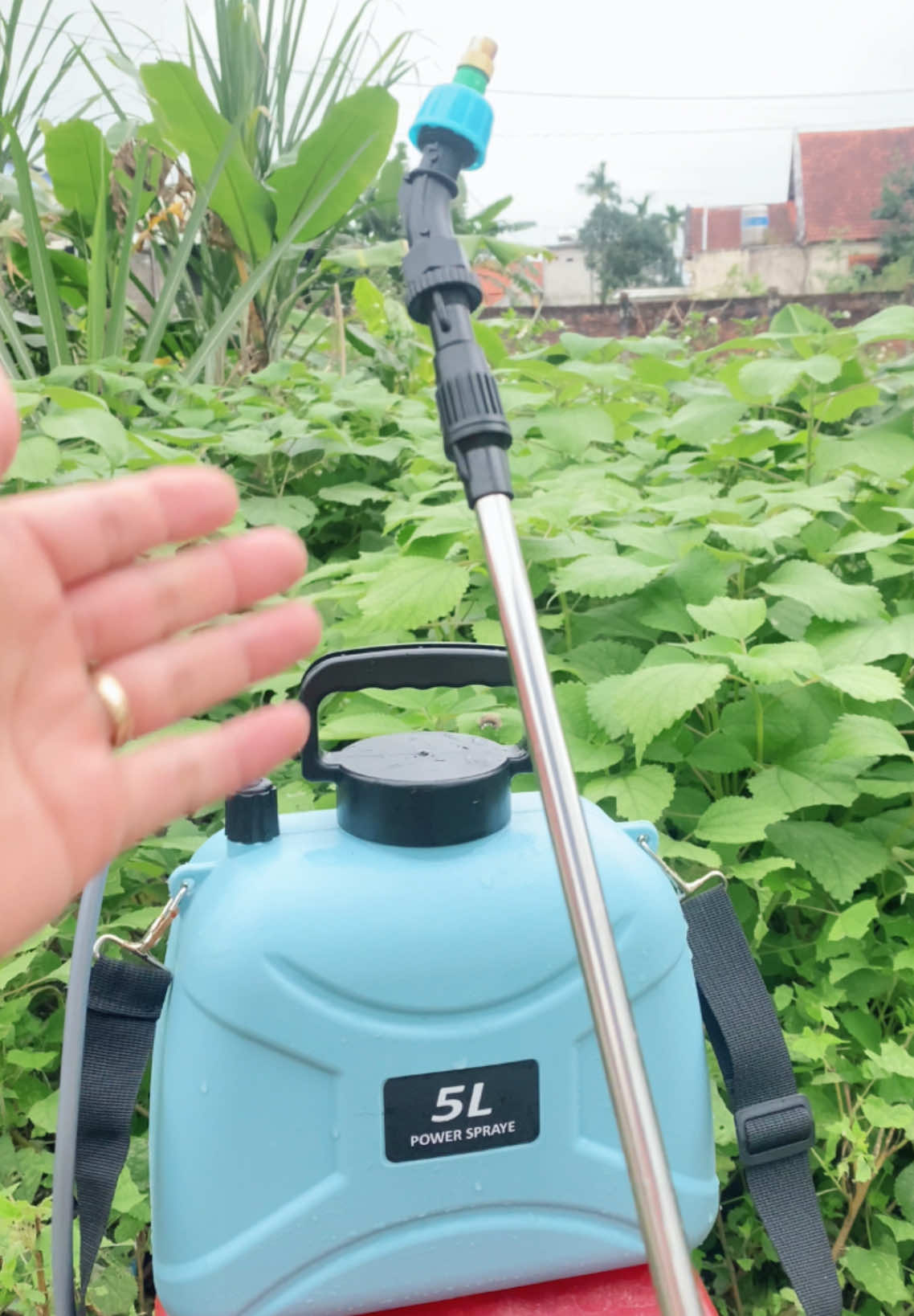 Bình phun có sạc Pin 5L# #xuhuongtiktok  #giadungtienich  #mayphunthuocsau 