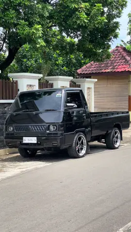 #fyp#mitsubishi#l300#pickupganteng#diesel#cumicumidarat#sapeksamlong#xuhuong#xubca 