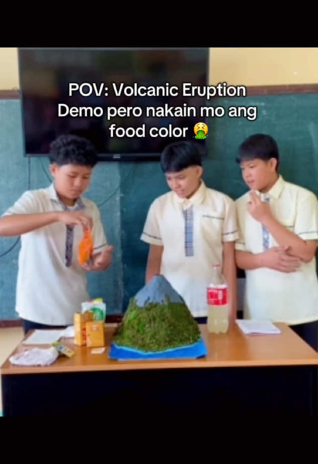 Volcanic Eruption demo using vinegar, baking soda and food color #funnyvideos #grade9 #students #teacher #teachermic #classdemonstration #volcaniceruption #classactivity 