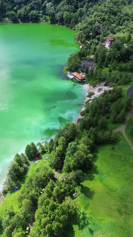 Lokasi camping yang aman dan nyaman👍🏕️ 📍Danau linow  #freelanessquad #fyp #camping #dronevideo #danaulinow #