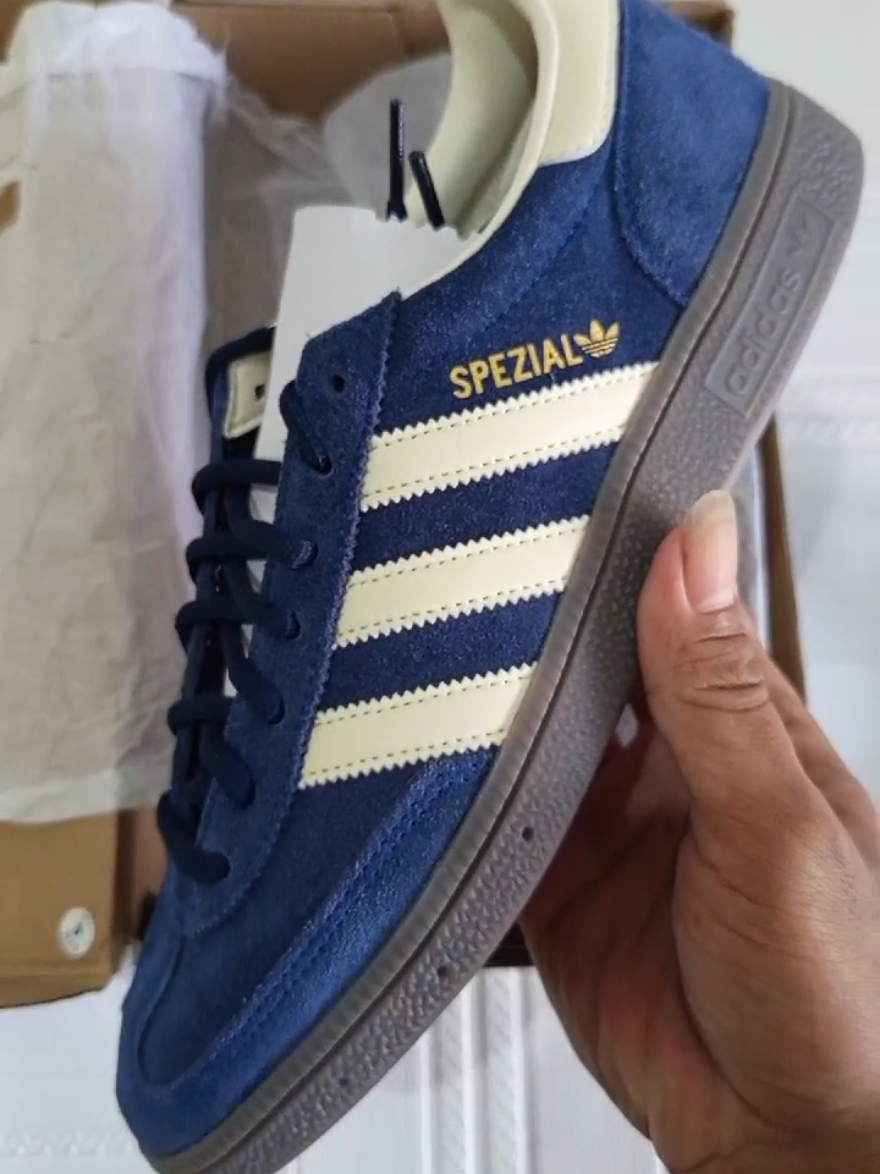 Adidas Handball Spzl Night Indigo Art IF7087 Original BNIBWT + Extra Lacess #casual #adidas #spezial #nightindigo #handball  Size 42 ⅔ (26.5) Rp. 1950.000