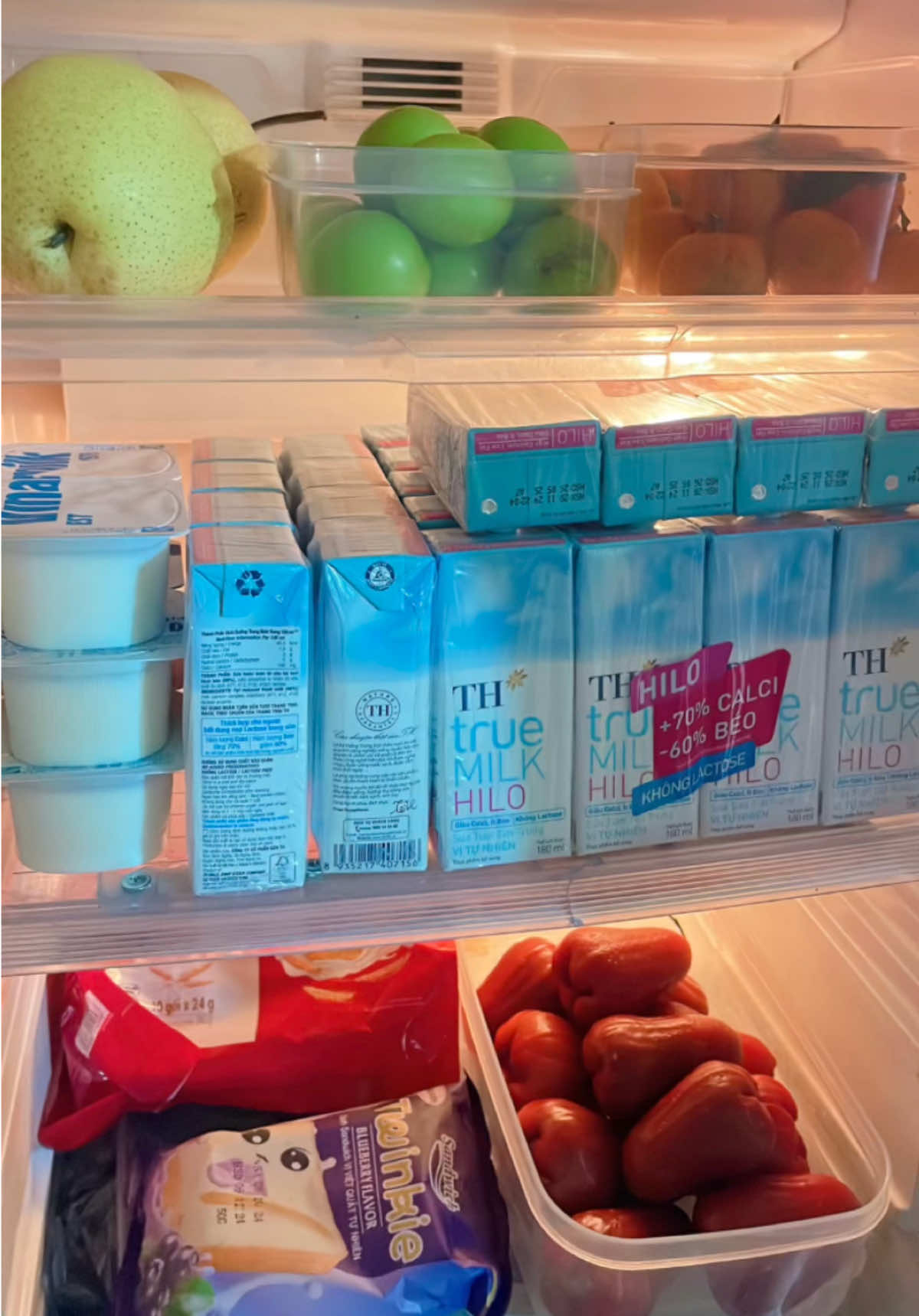 Tủ lạnh mẹ bầu 27w. Các mom uống sữa gì để vào con nhiều vậy?🤰🏻#landaulamme #sua #CapCut 