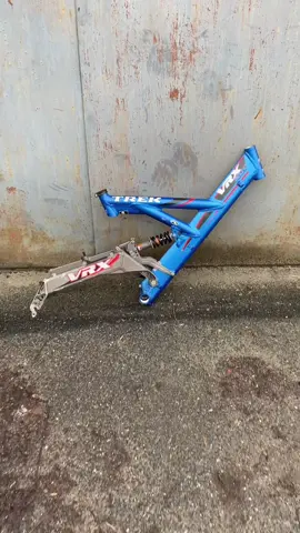 Vintage full suspension frame 1999 Trek VRX 200  #vintagebike #trekbikes #fullsuspension #restoration 