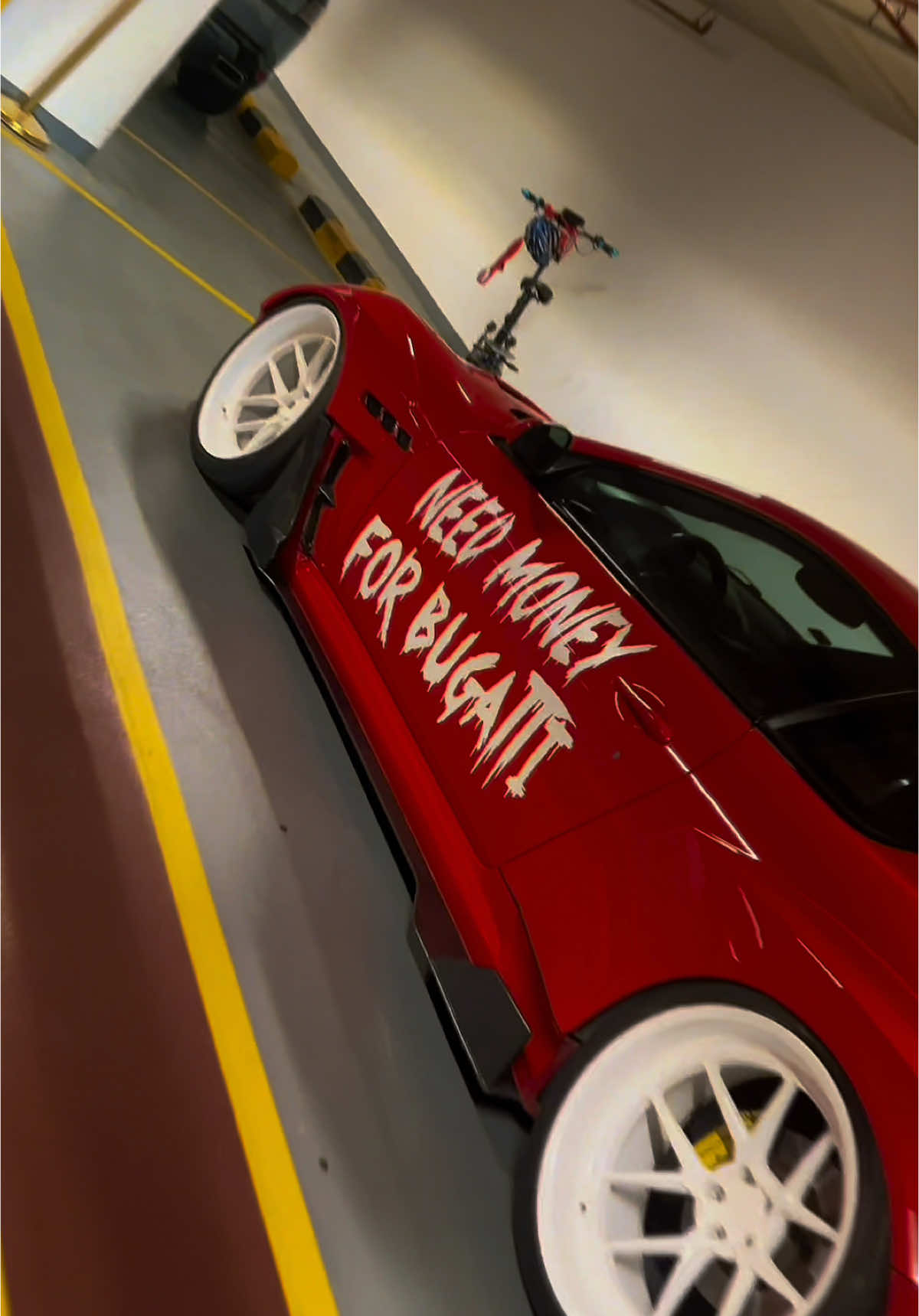 Which Bugatti though? 🤔 #skjall_carspotting #dubai #maserati #bugatti #hypercar 