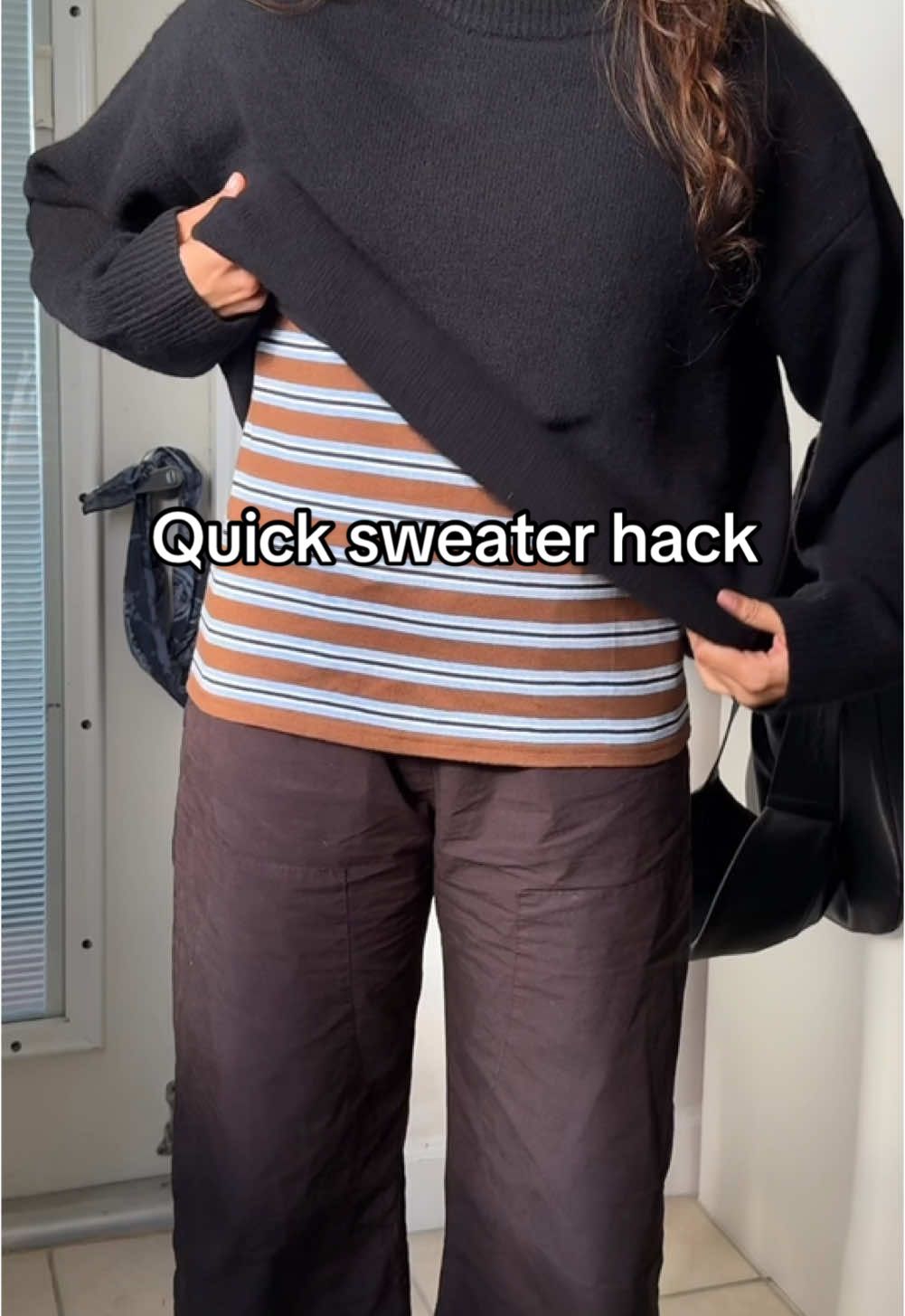 Just a little hack when dealing with layers! #sweaterhack #clothinghack #outfithack 