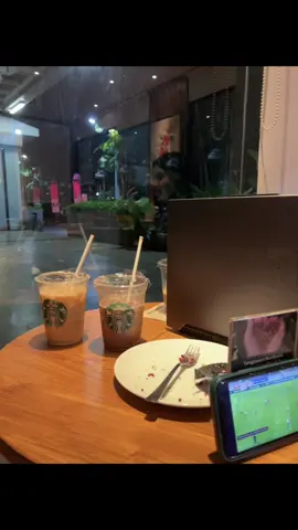 #starbuck #lagi #bareng #kakak #sepupu #foto #fotolive 