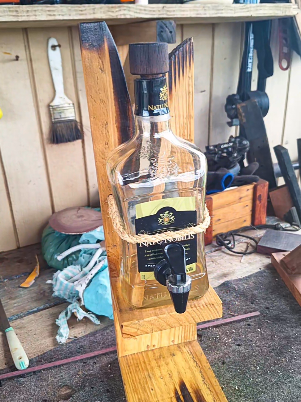 Meus feitos, pingometros... #pingometro #cachaça #adega #bar #artesanato #arteemmadeira #woodworking 