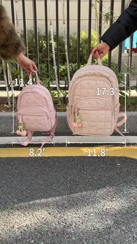 Big one or mini one?🥺This cute backpack sctuy has two versions.I must get it!🥵#bagsmart #collegelife #backtoschool #newterm #backpack #whatsinmybag 