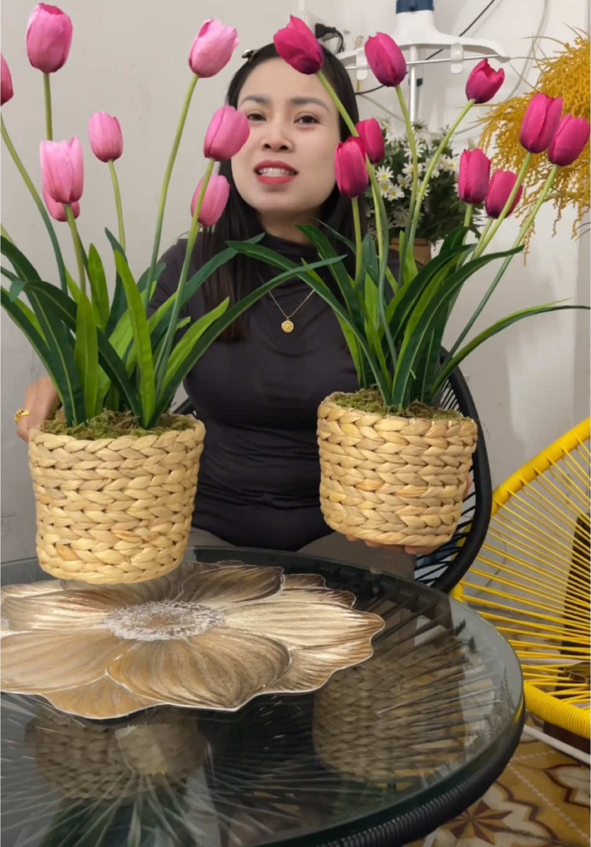 Giảm giá đậm sâu cho chậu hoa TuyLip #hoatuylip🌷🌷🌷 #hoatuylip #hoagia #hoaluacaocap #hoalua #hahienhoa1 #xuhuong #thinhhanh #tienichgiadinh 