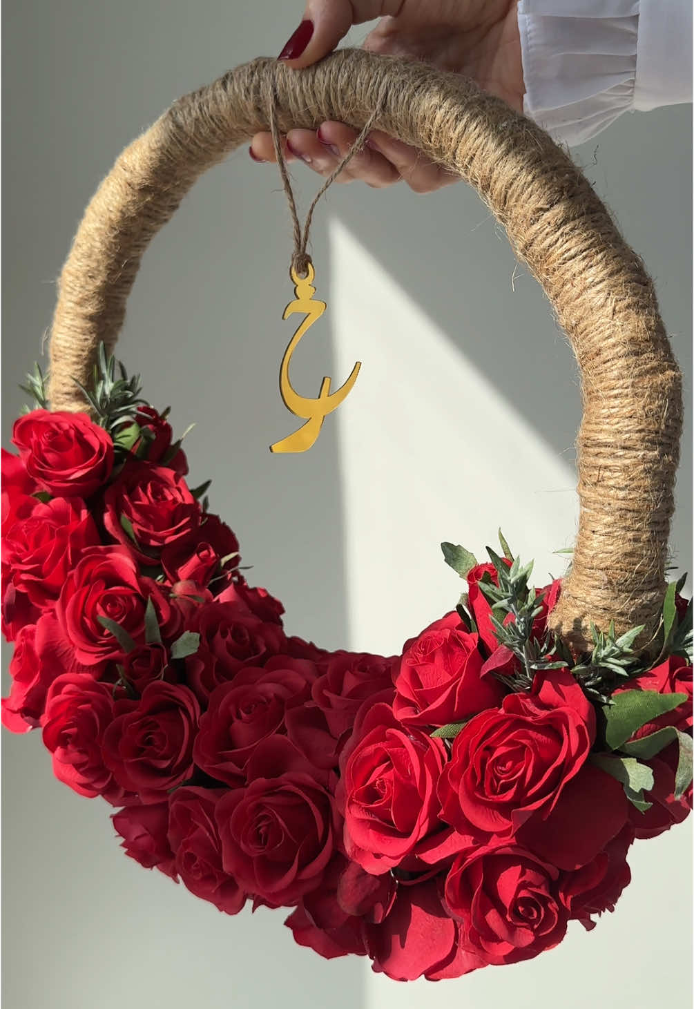 مسكة حنة راقية baby rose يسعدنا أن نكون جزء من مناسبتك🥰 . ‏Free Delivery #مسكة_عروس #مسكة_ورد #مسكة_حناء #حفلة_حنة #عروس#الامارات #عروس_الامارات #اكسبلورexplore #الشعب_الصيني_ماله_حل😂😂 #explore #مسكة_ورد_صناعي_بملمس_طبيعي #bride#bridalbouquet