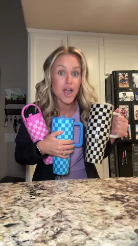 New #hydrojug launching today 13th at 9am  PST and they will go fast. Use JANELLE15 to save. Link is in bio 