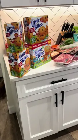 Grocery haul for the week 🤗 @Walmart #groceryhaul #DinnerIdeas #sahm #MomsofTikTok #parentsoftiktok #momtok 