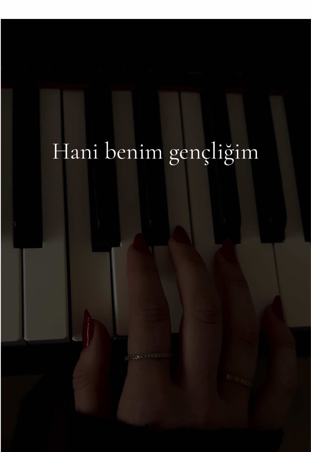 Hani benim gençliğim…🌊🎶 #hanibenimgençliğimnerde #ahmetkaya #piano #pencerisizkaldımanne #türkiye #kurdistan #turkish #kurdish #tutorial #pianotutorial #fyp #viral_video 