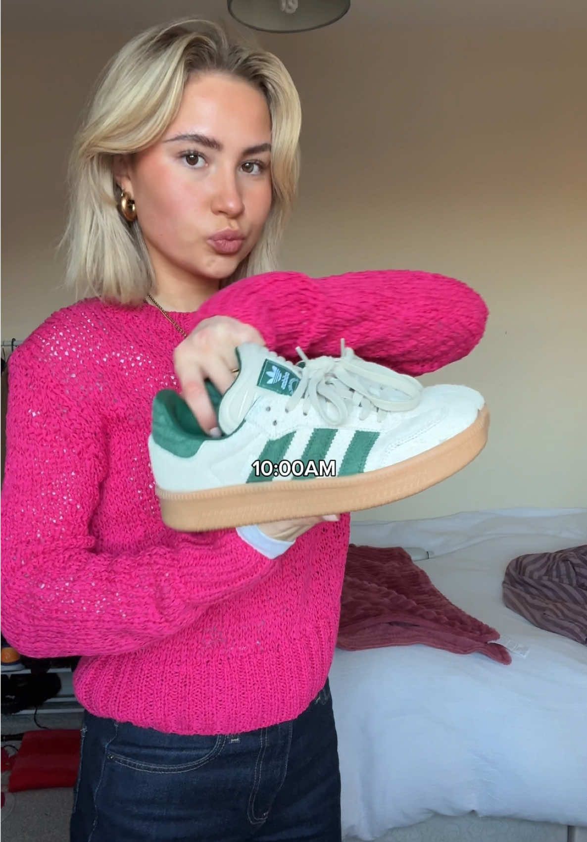 a sunday in the life of lydia 🎊❤️‍🔥💕🩵🩷🍒 🫖 cuppa tea to start the day (obvs) 💄 makeupppp - (using @REFY mostly today) !!! 👟 OOTD !! @ZARA @UNIQLO Europe @adidas  🍳 brunch with the gals  🥜 mooch round some shopssss 📖 home, back into comfies & read my book 🥣 porridge for lunch 😃😃😃 🏃‍♀️ 7k to complete week 4 of training  🍝 shower, dinner & movie night 💞 #dayinthelife #diml #ditl #london #londongirl #digitaldiary #Running #runnergirl #londonvlog #Vlog #dayinmylifevlogs  