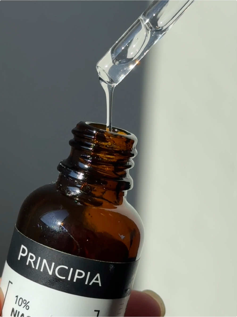 Esse serum da @Principia tem me ajudado muitoo com poros abertos!  Gosto muito de usar de manhã ou antes de me maquiar, pra também já hidratar a pele e a preparar 😉 #ugccreator 