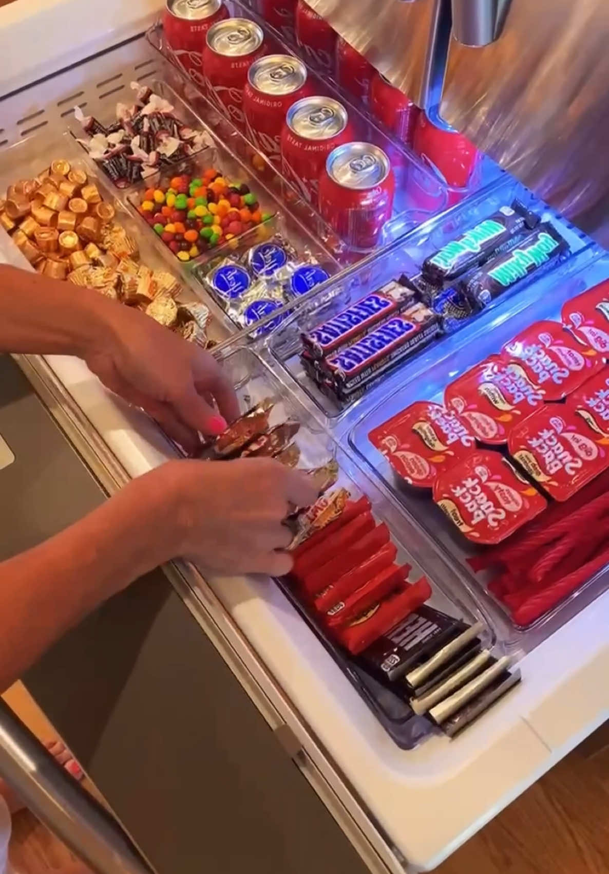Happy Monday! let’s get our restock refill done for the week. ##asmr##asmrroutine##asmrsounds##aesthetic##restock##restocking##restocked##Fridge##groceries##candy##Drinks##pantryorganization##pantrygoals##pantry##pantrydesign##pantrymakeover##pantrystorage##organizationideas##organizationtips##organize ##organization