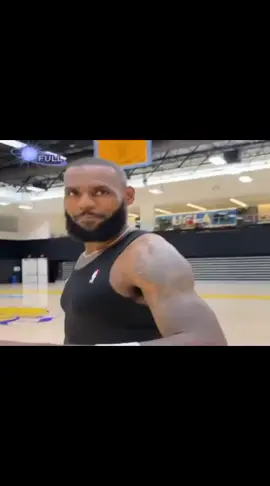 LeBron James loves nocturne and very late the trend😭🙏 #shinmegamitensei #lebronjames #shinmegamitenseinocturne #fypage #lebron #smt #meme #l #megaten 