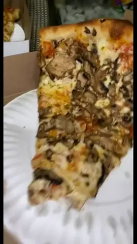 that's not what you like to see 🤢#Ridiculousness #funny #pizza #gross