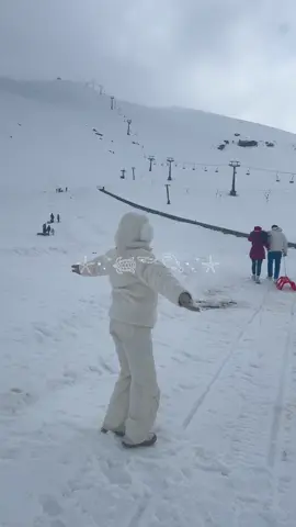 #CapCut first snow in my life ❄️☃️🌨️