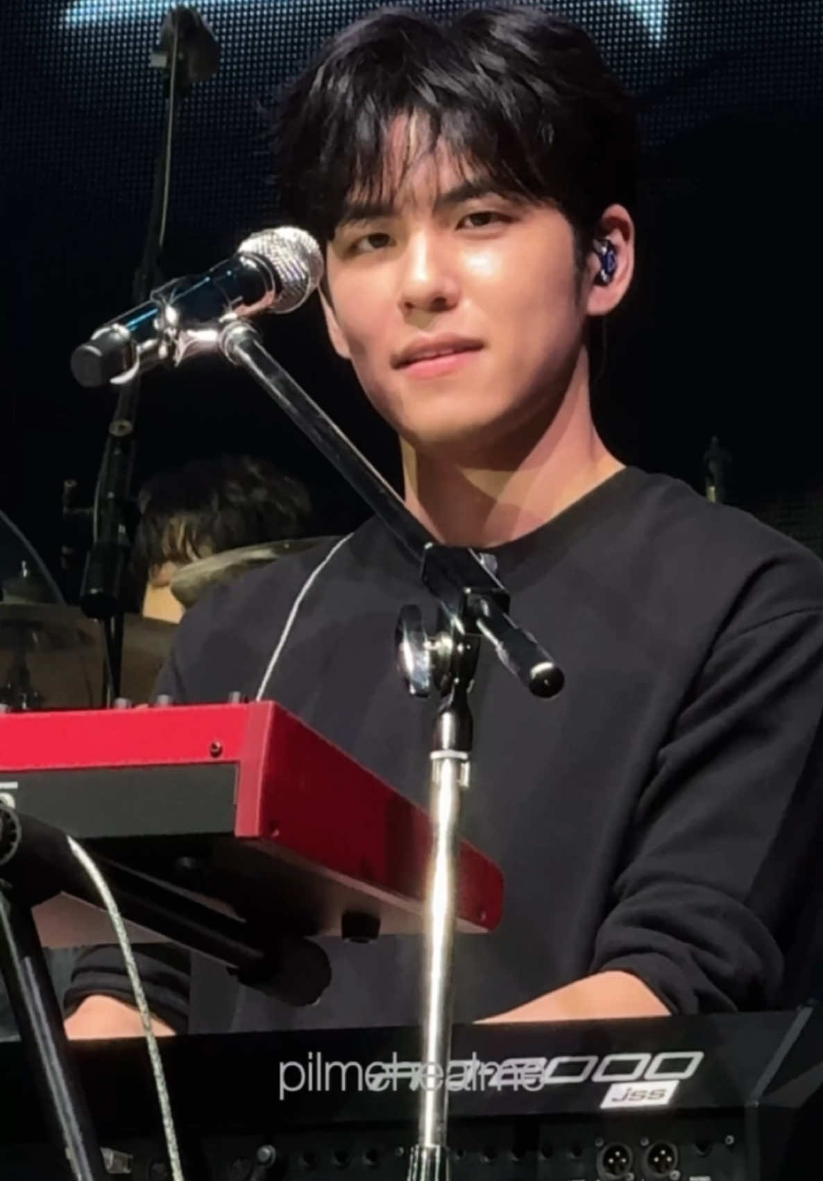 excuse me???? mr kim wonpil??? #DAY6 #데이식스 #day6foreveryoung #day6foreveryoungtour #day6concert #WONPIL #김원필 #원필 @DAY6 