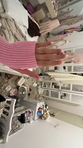 حللت ترتيب الغرفة 😂😂 #اكسبلور #الرياض #الشعب_الصيني_ماله_حل😂😂 #غرفتي #غرفة_نوم #ترتيب #تنظيف #بنت_اختي #الرياض_جده_مكه_الدمام_المدينه #قبل_وبعد #ساعدوني #sos #fyp 