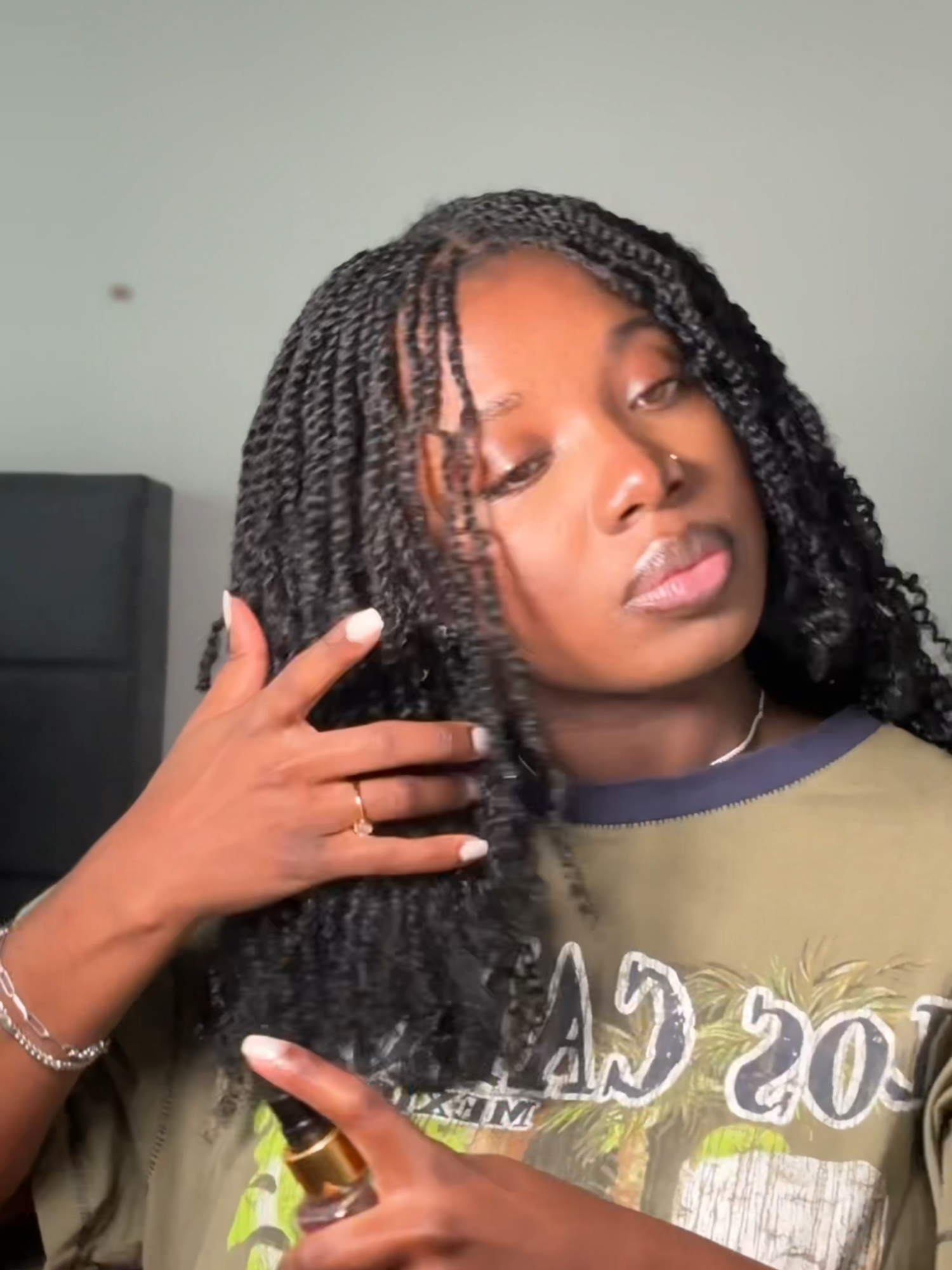 Learn how to do mini twists step by step with Outre X-Pression 24