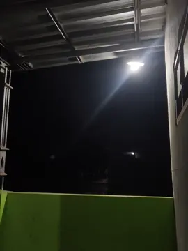 sehat-sehat anak kedua. #fyp #liriklagu #sekuathatimu #lastchild  #sadvibes #galaubrutal #brokenhome  #songlyrics #overlaylyrics #xyzabc  #foryoupage #lewatberanda #4upage 