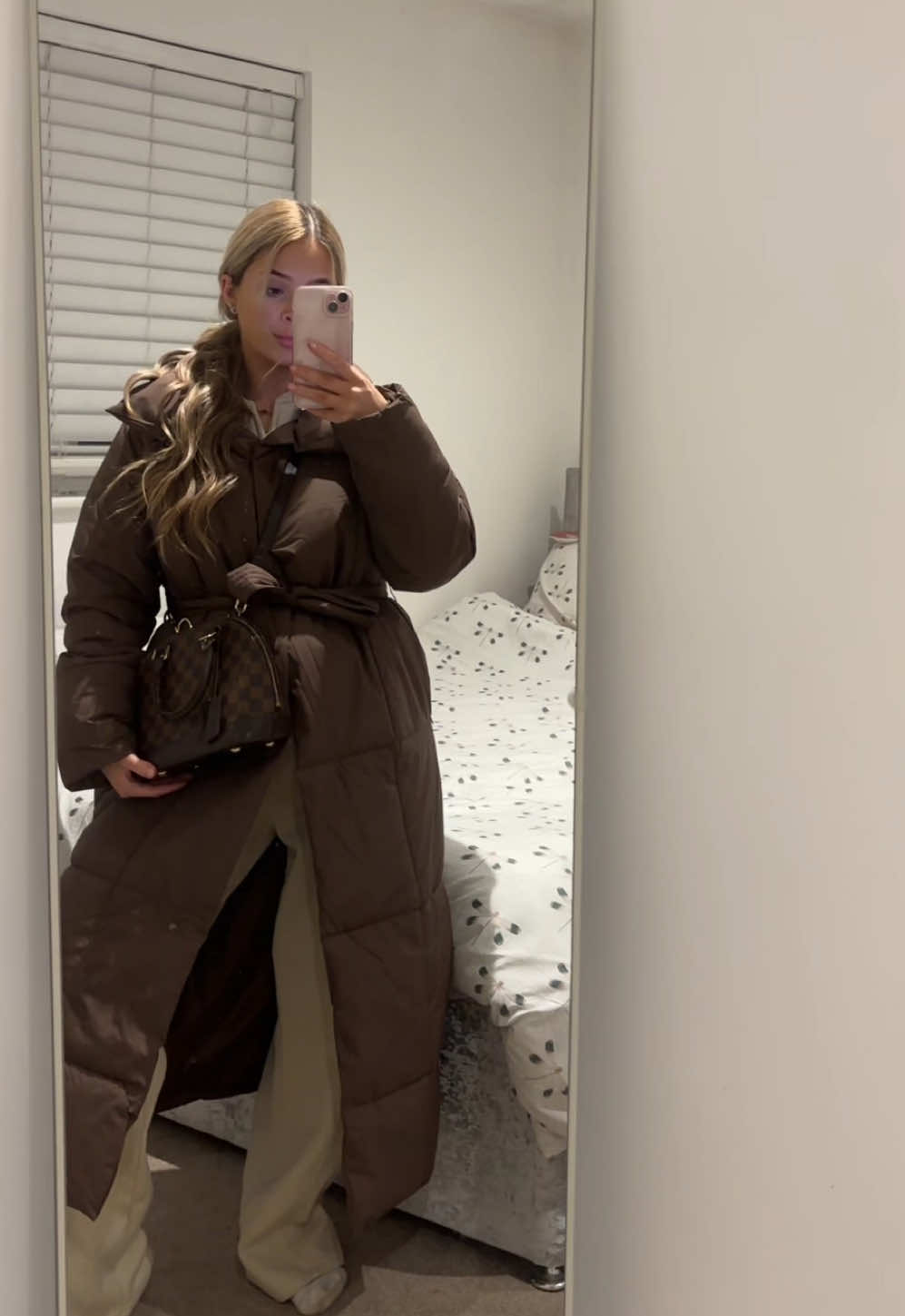 The perfect winter coat🤎 @PUFFIT.UK extra long belted puffer jacket #puffit#fashiontiktok#brown#getreadywithme 
