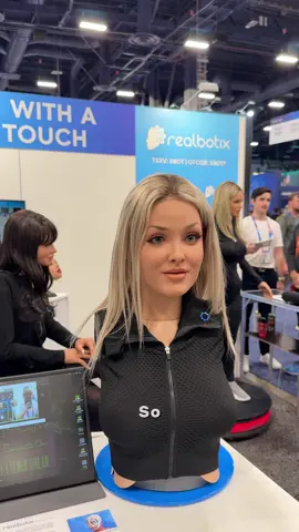 I found the future of Smart Homes at the Worlds Biggest tech show in VEGAS! ✅🌎 #techfinds #innovation #gadgets #ces2025 #techshow #inventions #newtech #CHiQ #smarthomes #aihometech #AI 