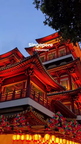 Singapore's Chinatown is a charming and bustling district filled with fascinating sights. Wandering aimlessly through its streets is delightful entertainment, but make sure you don’t miss the incredible temples:   📍 Buddha Tooth Relic Temple   📍 Sri Mariamman Temple . . . #singapore #chinatown #srimariammantemple #buddhatoothrelictemple #chinatownsingapore #exploretheworld #travel #wheretogo #destination #traveldestinations #singaporetravel #travelinspiration #placestogo #bucketlisttravel #PlacesToVisit #visitsingapore #exploremore #travelrok #traveldestination #exploresingapore #creatorsearchinsights 