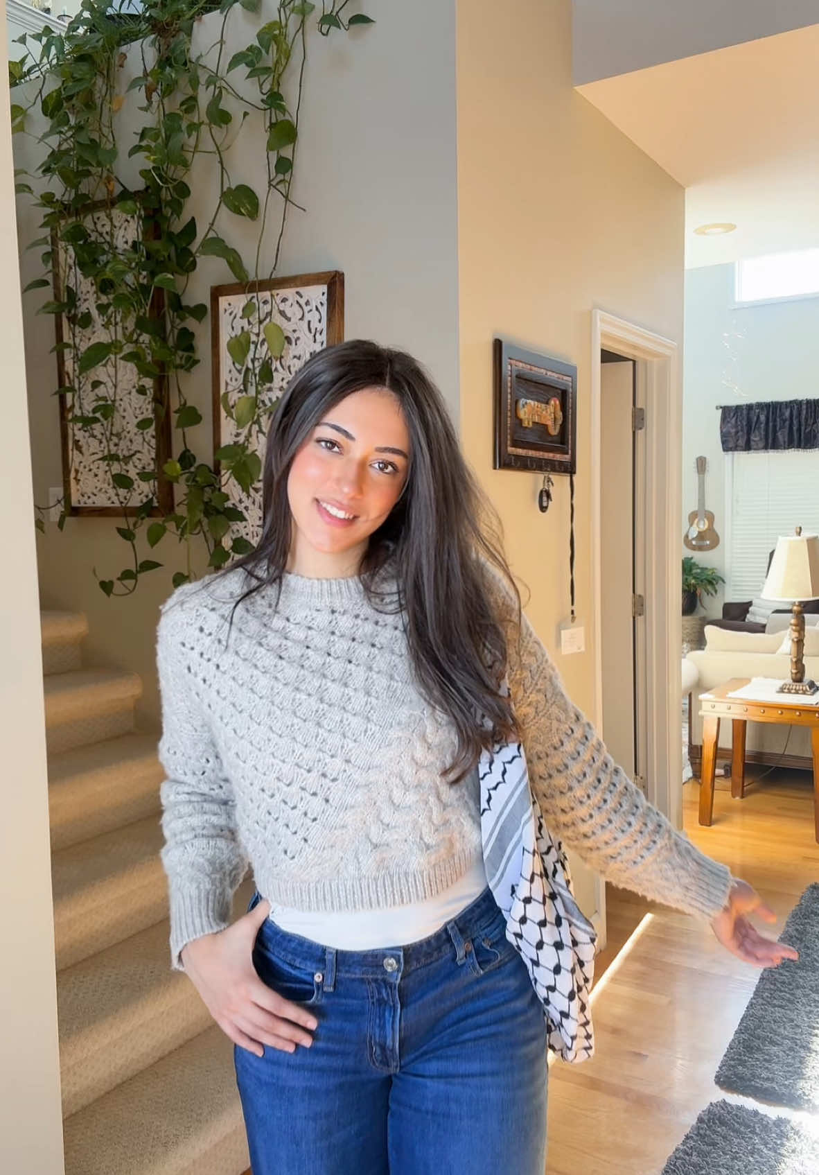 the kufiya makes the outfit #ArabTikTok #palestinian #outfitcheck #OOTD #foryouu #fyp 