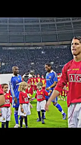يا زميلي بقى لي ست ايام ارجوك تفاعل يا زميلي ارجوك بقى لي ست ايام والله ما بدجدب على العموم انا مش زعلان المهم عندي ان انت بتتفرج على عمك كريستيانو رونالدو وهو بيجلد الفريق الثاني حط القلب الاحمر واشترك عشان اللي جاي مش هتشوف زيه عشان هو خراب والمره الجايه لما اخلص امتحانات ان شاء الله هنزل لكم والله في اليوم 50 فيديو وسلام اسيبك انا تكمل الفيديو الجامد بتاع كريستيانو رونالدو وهو بيجلد الفريق 🔥🤫