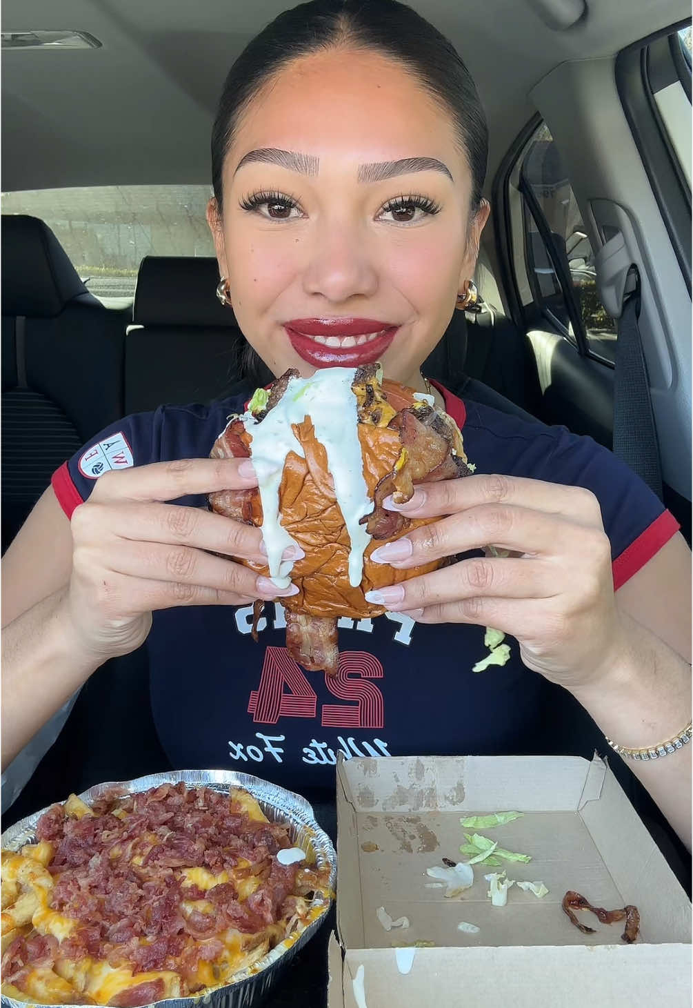 DUKES❤️🍔THIS IS THE BEST BURGER EVER!! FULL EATING VIDEO ON MY YOUTUBE LINK IN BIO😊❤️  #burger#juicyburger#ranch#baconcheesefries#giantburger#sandiegofood#mukbang#mukbangeatingshow#mukbangfoodasmr#mukbangs#food#foodies#foodvideo#eating#eatingshow#eatingasmr#eatingsounds#bigbites#asmr#asmreating 