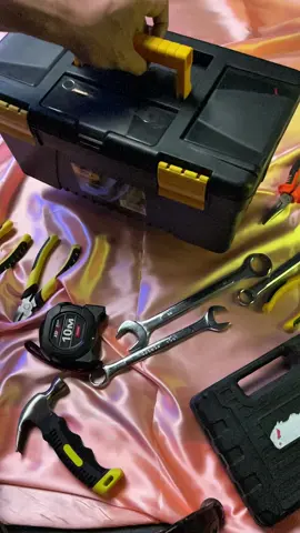 Your tools deserve the best! 🛠️💼 Deli toolbox na tibay at style ang dala. Perfect for every handyman! 💪✨ #OrganizeYourTools #DeliToolbox #DIYEssentials