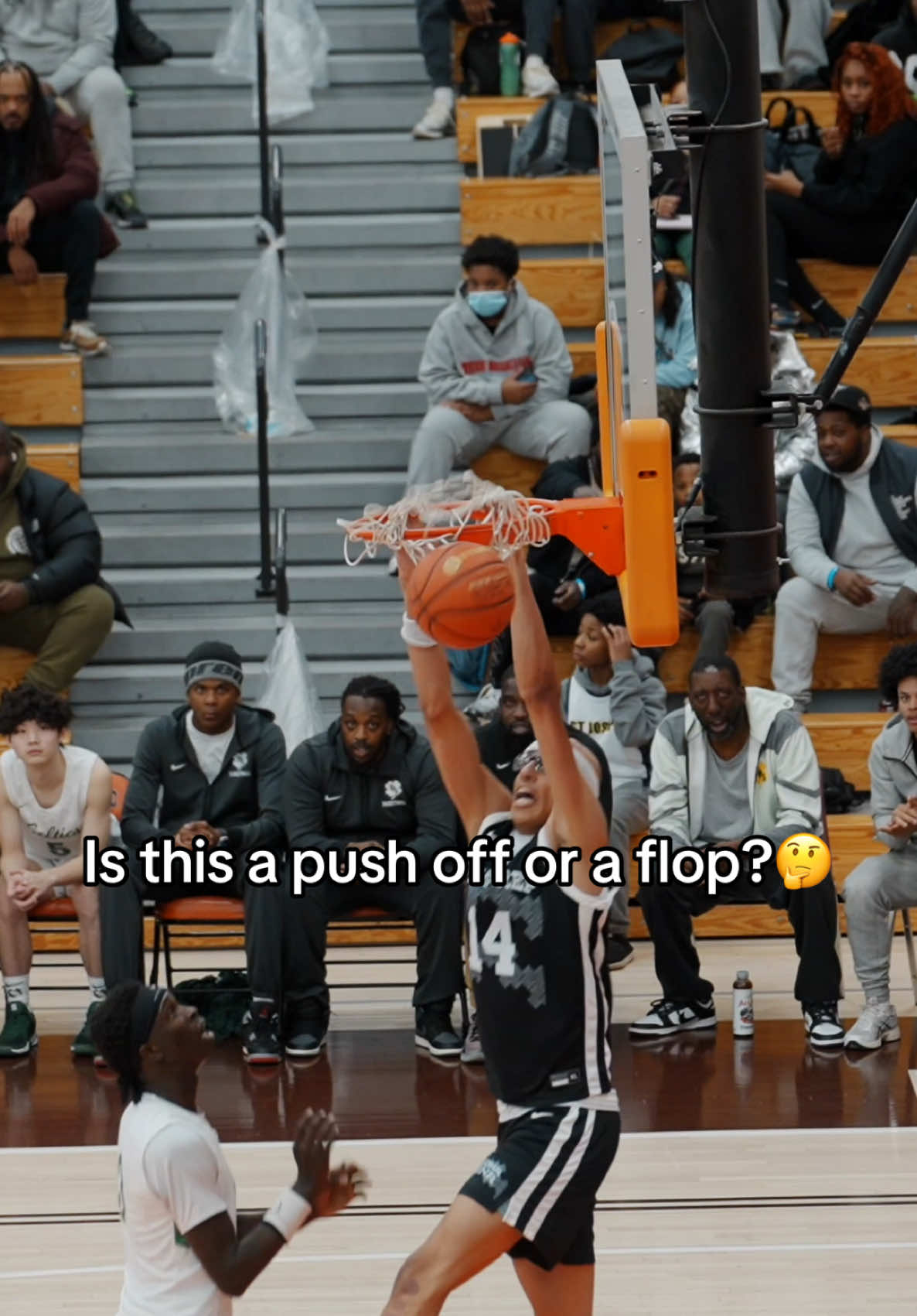 Lowkey looked like he flopped ngl😳 #fyp #aau 