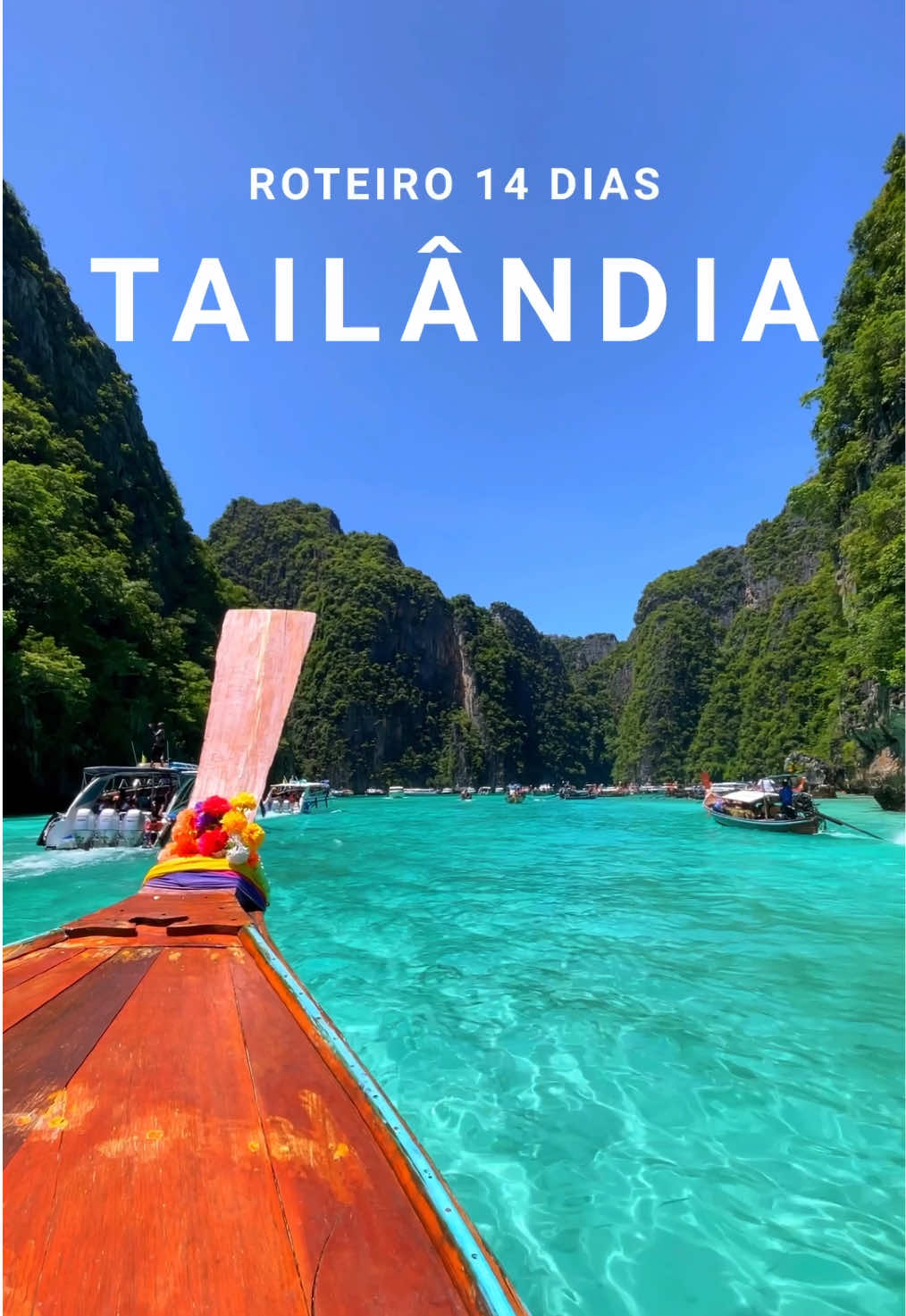 Envia este vídeo para a pessoa com quem adoravas partilhar este paraíso! São estes os locais lindos que vamos explorar juntos na nossa viagem de grupo à Tailândia. Nestes 14 dias vamos:  🌆Explorar a frenética cidade de Bangkok como um local, os seus templos e a sua modernidade (vamos desfrutar de um passeio de barco, apreciar um viewpoint juntos assim como um espetáculo de luzes) e os seus mercados flutuante e de comboio (onde o mercado se adapta à passagem do comboio) 🛕Viajar no tempo até Ayutthaya e os seus templos centenários e contemplar aqui um pôr do sol. É neste dia que vamos passar a noite num comboio noturno, uma experiência autêntica que dificilmente esquecerás!  🐘 Mergulhar na tranquilidade dos templos de Chiang Mai e na agitação dos seus mercados noturnos. Aqui vais poder visitar um santuário de elefantes ético que recomendamos e que te vai marcar para sempre.  🪷 Encantarmo-nos com os templos mais bonitos do país em Chiang Rai e desfrutar de uma bebida no café mais mágico onde já estiveste. 🌴 Descansar e aproveitar nas praias emblemáticas de sonho em Krabi ☀️ Explorar as belezas naturais das famosas e encantadoras ilhas PHi Phi. Águas cristalinas e areia branca, um cenário que fica na memória  🐢 Descobrir um paraíso ainda pouco conhecido e com uma beleza sem igual. As ilhas Similan têm as águas mais azuis da Tailândia e vais poder nadar com tartarugas no seu habitat natural. Um sonho!  TODAS as tours mencionadas no roteiro estão incluídas  na nossa viagem, assim como o alojamento, transportes, seguro de viagem e várias refeições!  Lê toda a informação sobre a viagem e assegura já o teu lugar em www.viagensdegrupo.pt Próximas datas disponíveis: 23 de Março a 5 de Abril 2025 26 de Outubro a 8 de Novembro 30 de Novembro a 13 de Dezembro Anda daí, a Tailândia espera por ti! WhatsApp 912255761 #tailandia #viagemdegrupo #viagem #andadai #viagensdegrupo #travel #thailand🇹🇭 
