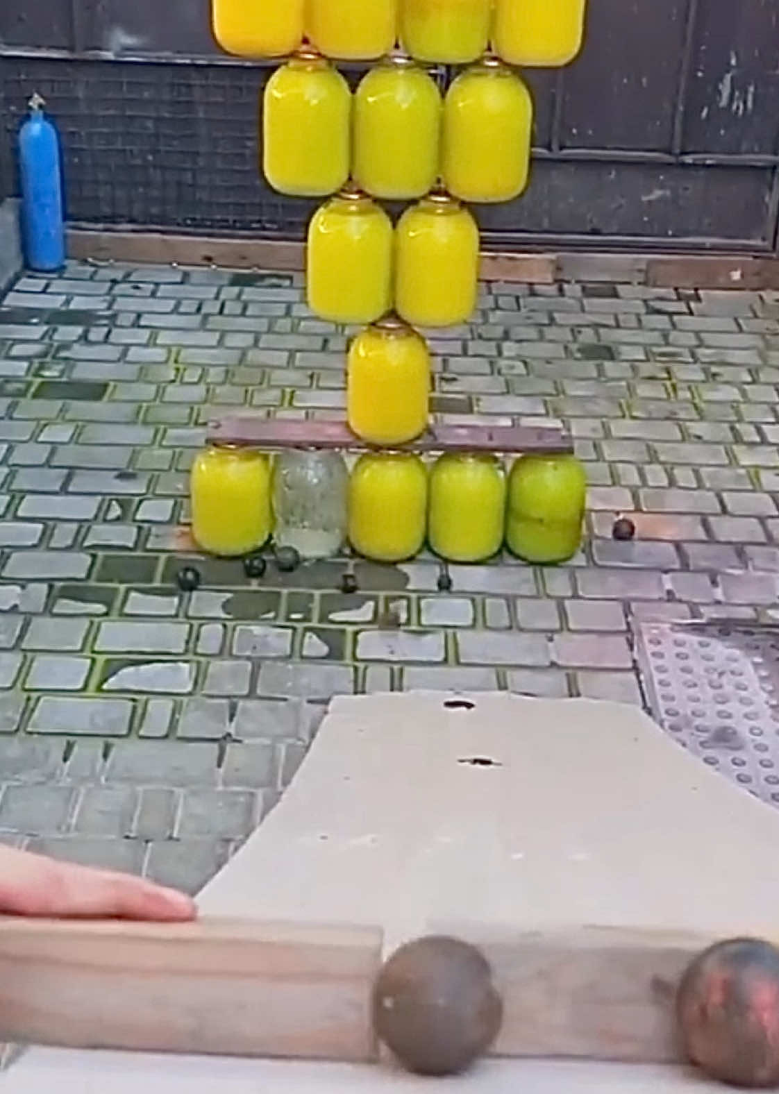 #breakingbottles #satisfyingvideo #ASMR #asmrvideo #fyp 