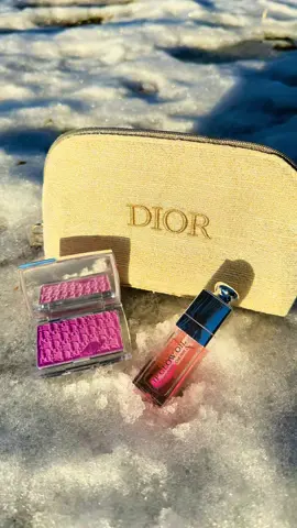 💋💄The Dior Lip and Cheek Pink Glow Ritual Set is pure luxury! The balm gives lips a soft, natural pink tint, while the blush delivers a radiant glow. The textures are smooth and blend effortlessly for a fresh, dewy look. A perfect set for a chic, glowing routine! #DiorBeauty #GlowWithDior #LuxuryMakeup #PinkGlow #DiorLipAndCheek