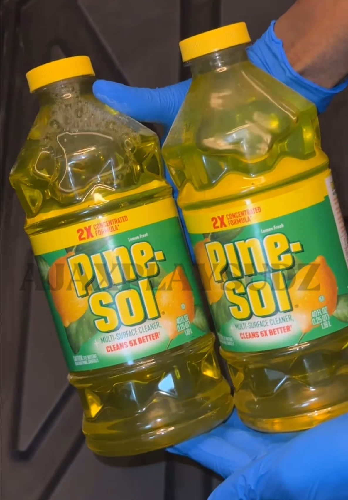 LEMON 🍋 BLEACH 🙂‍↔️reaction! DON’T TRY AT HOME🔥this wassss fireee🫂i sawww yall liked that lavender one so why not double itt👀😘… I HAD ALOT OF NEGATIVE COMMENTS 🤪on that video BUT GUESS WHAT🙂‍↔️ian wanna hear it or see it so YOU GOT BLOCKED🫠.. ENJOY IT OR SKIP PAST IT 😇simple …THANK YALLLLL FOR 10K FOLLOWERS ❤️i really appreciate it sooo much🤭Thank youuuu @tierraaa 🫂 IG - AJAXPLAYSUDZ  YOUTUBE linked in bio ❤️ #cleaningtiktok #fyp #thearpy #asmr #spongesqueezing ❤️