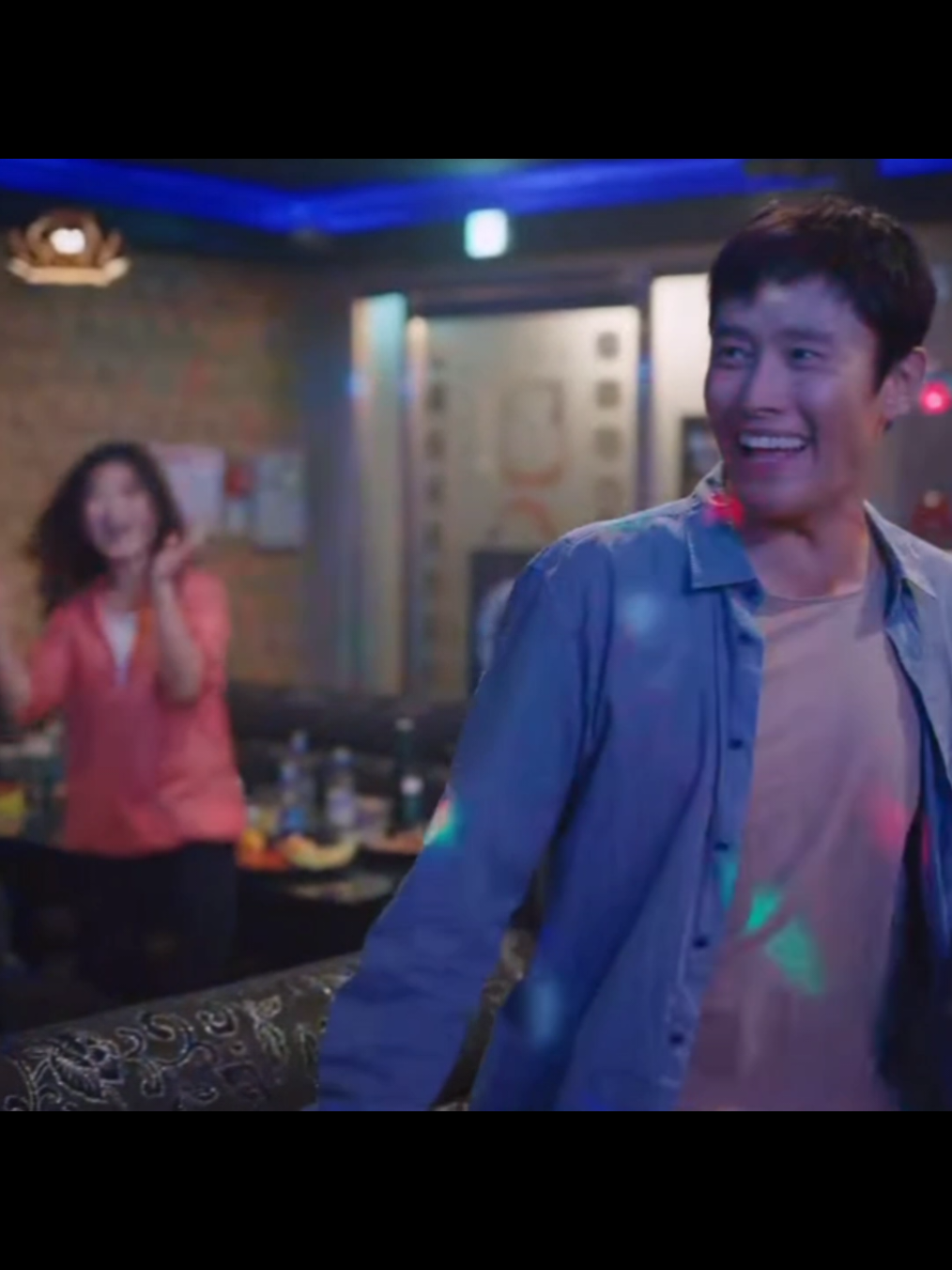 Jksjsjsj como bailaba #leebyunghun #001 #nuestrohorizonteazul #paratiiiiiiiiiiiiiiiiiiiiiiiiiiiiiii #paratiiii #fyp #fyyyyyyyyyyyyyyyy #fyy #fypp #fyppp #fypppppppppppppp #funny #humor #party #squidgame #viralvideos #tending #tendingvideo #mesa 