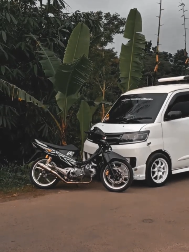bareng pelari cipalinese 💨@presidencipali01 #kphgank🚀 #supra #suprax125 #komorodstyle #luxio #traveltiktok #xybca 
