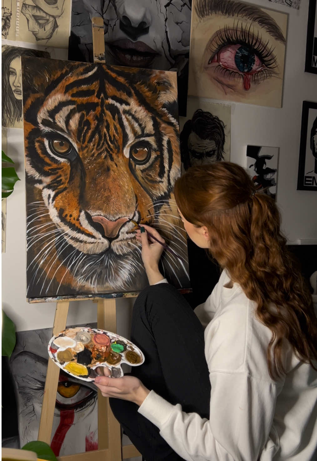 He doesn't bite 🧡🐯                                                  #art #painting #fyp #acrylicpainting #viral #dc #canvas #artwork #acrylic #obraz #paint 