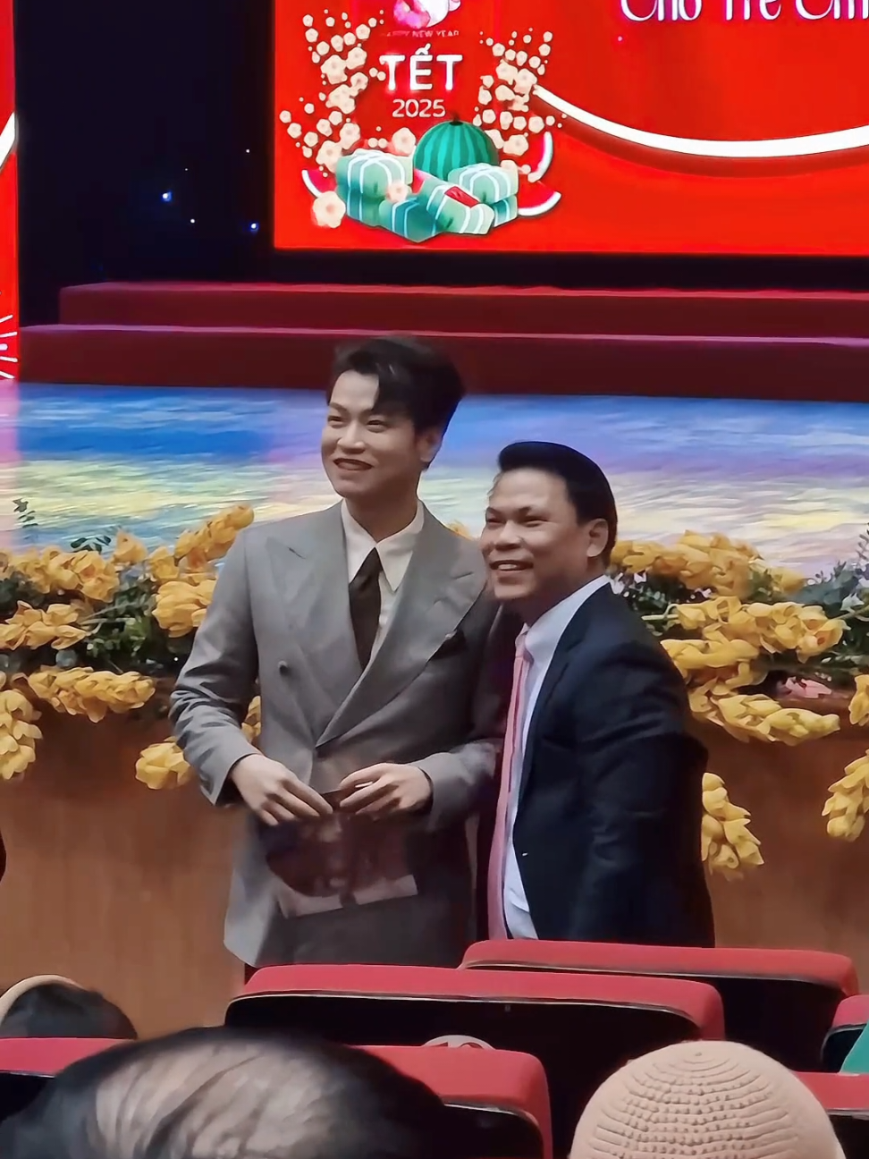 Ảnh tự hào về tụi mình lắm ý.❤ #ninhduongstory #nguyentungduong #ninhanhbui #tetchoem2025 