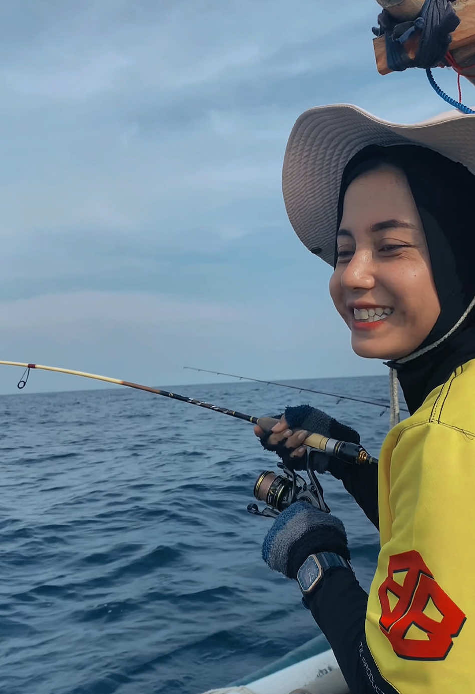 Masok mas 😅 #aliyahfishing  #fishing  #mancingmania  #ladyangler🎣  #mancingliar  #mancinganjot 