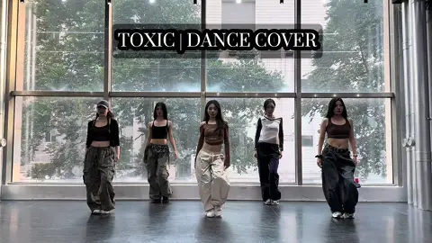 Toxic - Britney Spears Dance Cover | Dc: Douyin #xuhuong #fyp #douyin #dance #britneyspears #dancecover #toxic #usuk #toxicbritneyspearsremix 